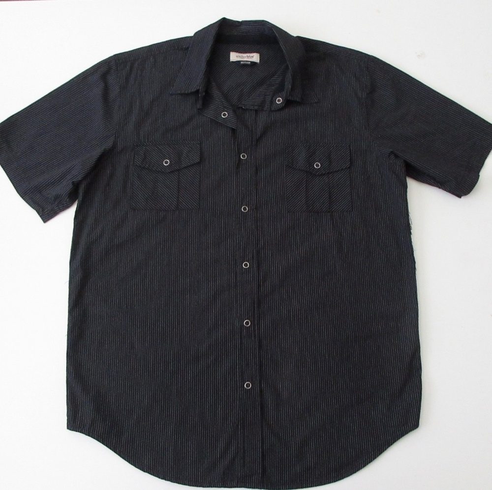 Anchor Blue Men's Short Sleeve Button Down Shirt Size Medium Blue